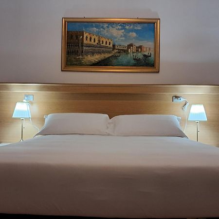 Hotel Tito 2 梅斯特雷 外观 照片